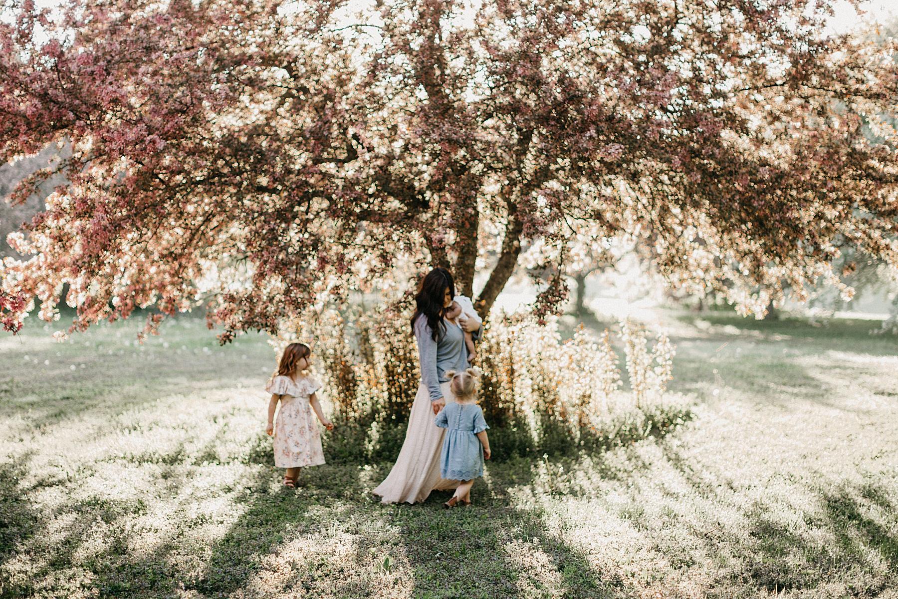 motherhood photos at Memorial Park